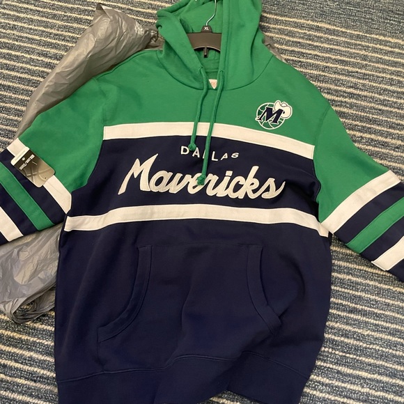 Mitchell & Ness Dallas Mavericks Hoodie - Picture 1 of 4